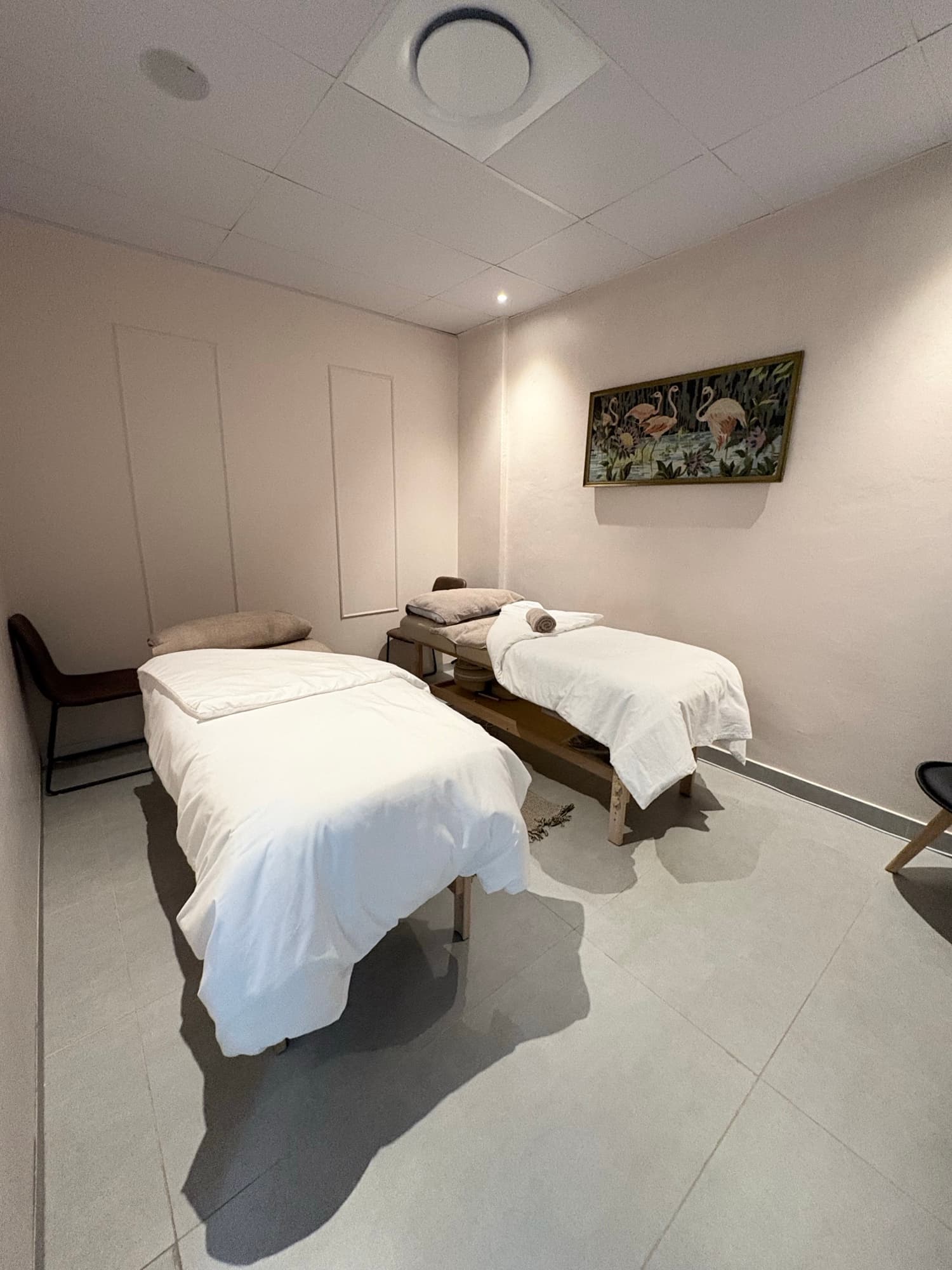 Treatment room detail